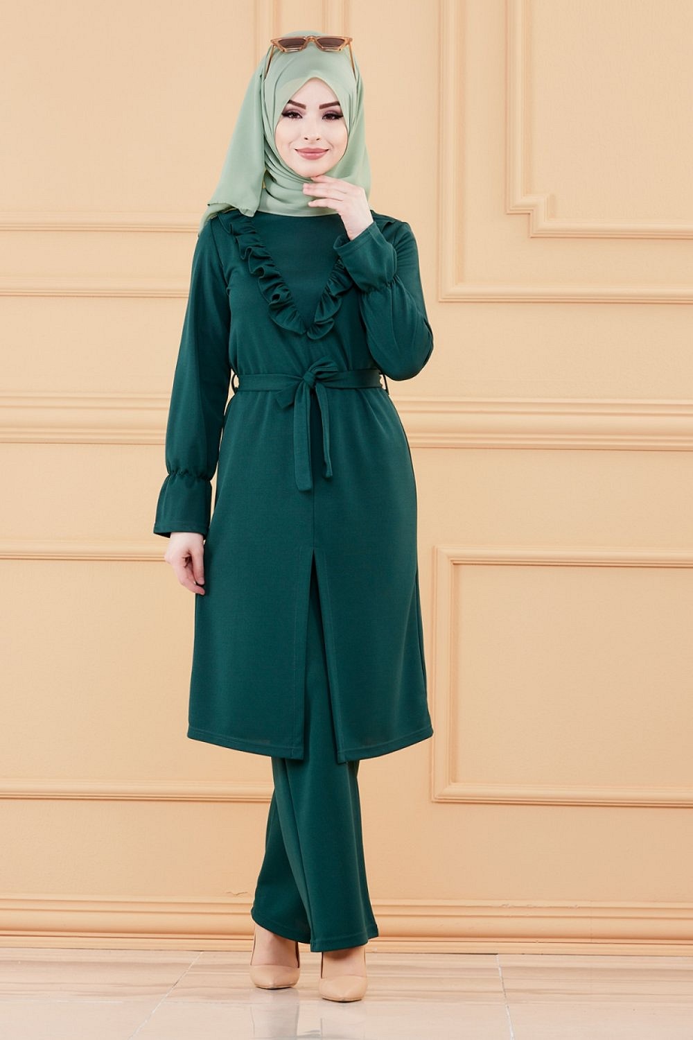 Ensemble classique deux pièces tunique et pantalon (Tenue hidjab pour femme  musulmane) - Couleur vert émeraude - Prêt à porter et accessoires sur