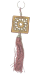 Pendentifs / porte-cles en bois de forme carree sculpte d'arabesques et pompon en sabra de couleur violette