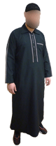 Qamis fashion noir avec fermeture zip au col (Robe musulmane homme)